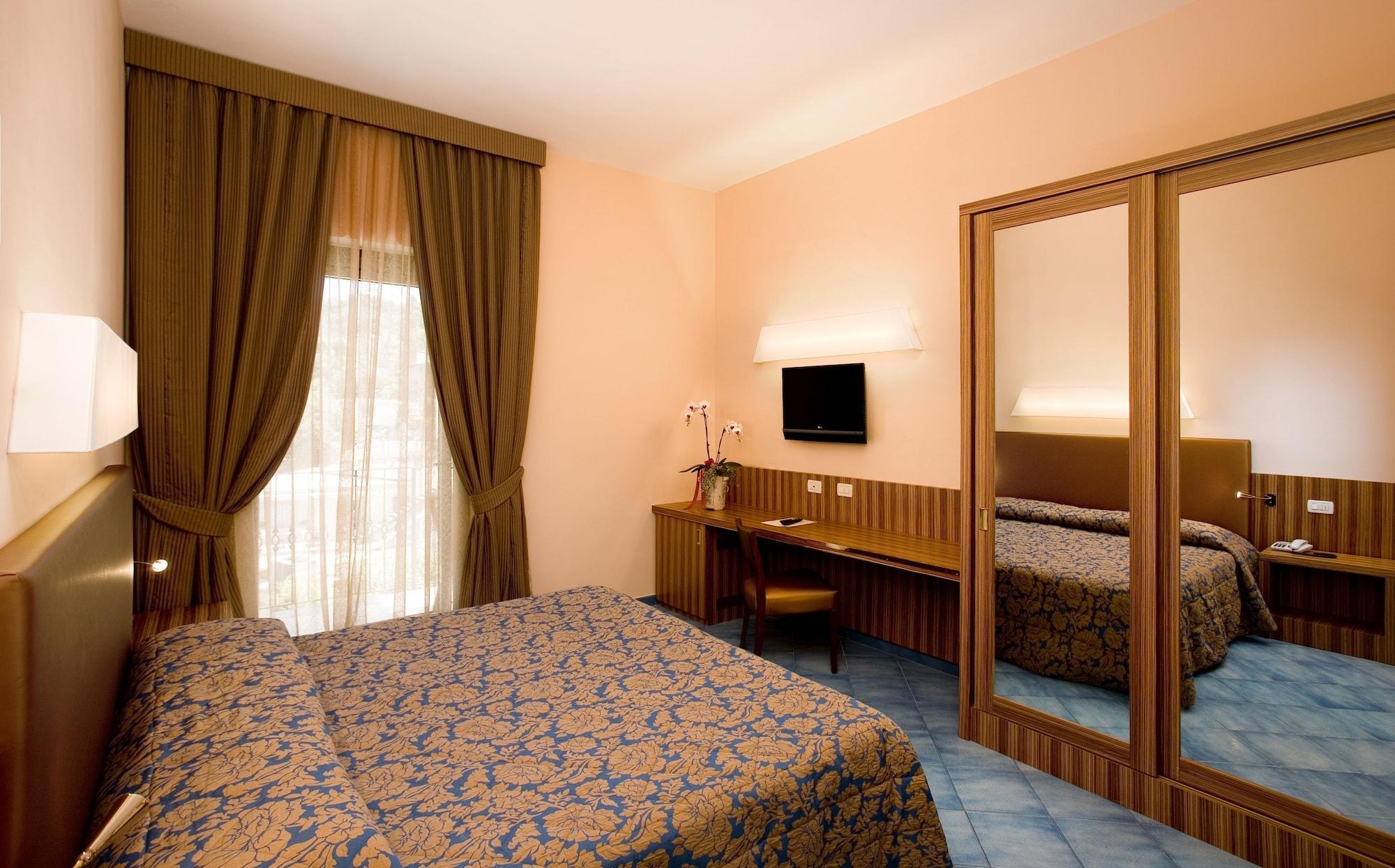 Grand Hotel Due Golfi Sant'Agata sui due Golfi Room photo