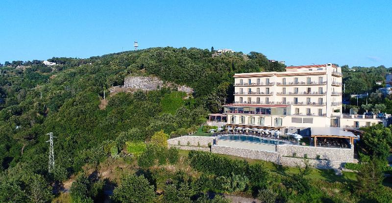 Grand Hotel Due Golfi Sant'Agata sui due Golfi Exterior photo